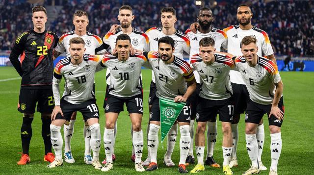 1711595973700081971.jpg csm_300076-nationalelf_frankreichstart_d1b51ef0b7.jpg